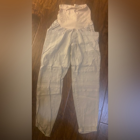 A Pea in the Pod Maternity Cargo Pants - Size Large - Picture 1 of 2
